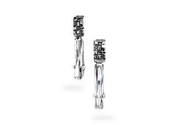 Silver earring with Zircons