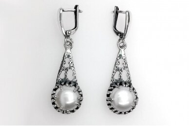 Earrings with cultivated freshwater pearl A3283451040