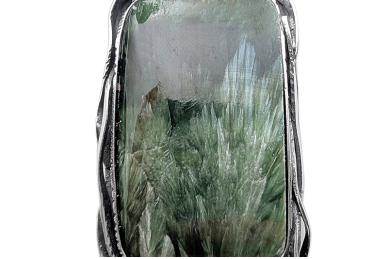Statement exclusive pendant with Seraphinite 4