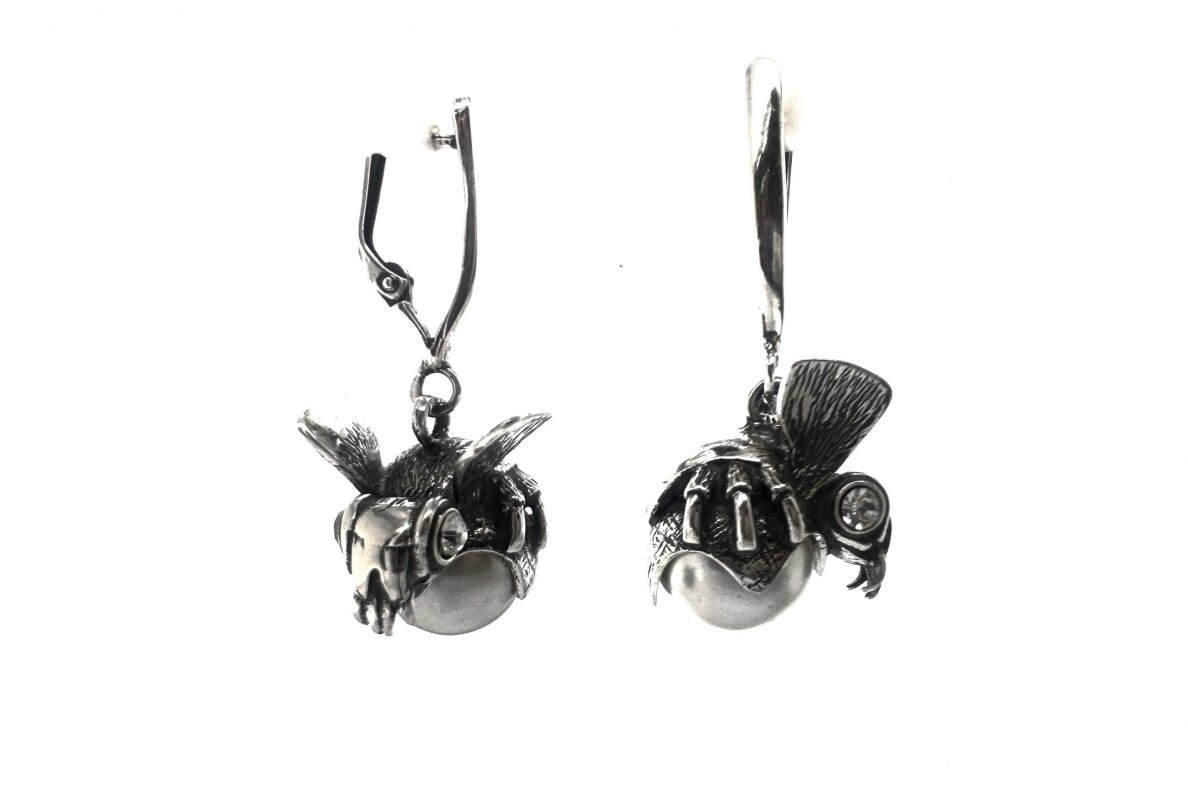 Silver earrings - Hornet AU000352040 Silver earrings - Hornet AU000352040