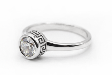 Silver ring with crystal Ž1870400160