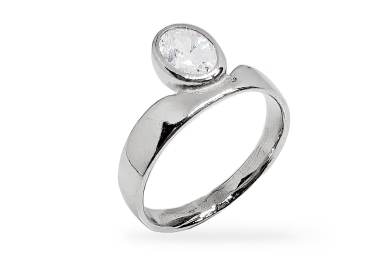 Silver ring with Zircon