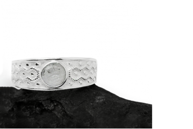 Silver ring with Moonstone Silver ring with Moonstone