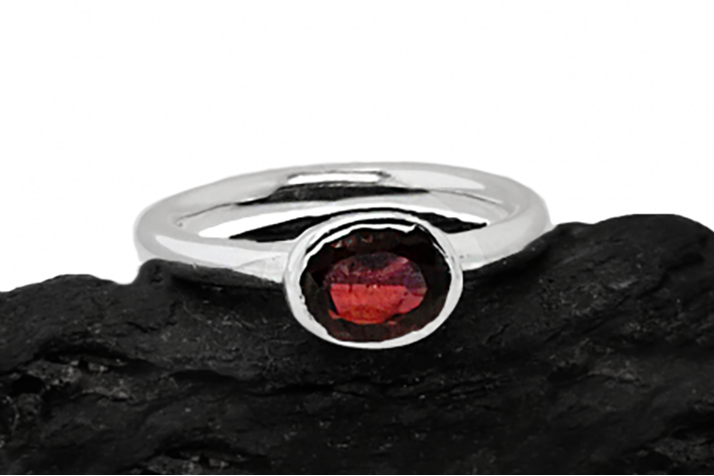 Silver ring with Garnet 1 Silver ring with Garnet 1
