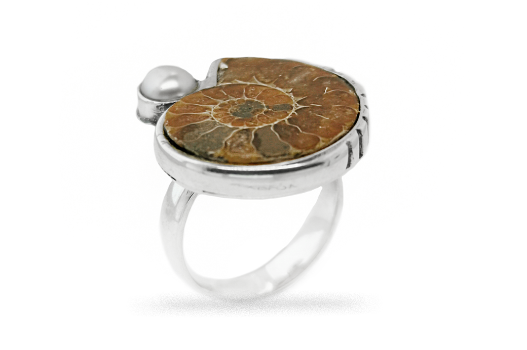 Exclusive ring - Shell wit Pearl Exclusive ring - Shell wit Pearl