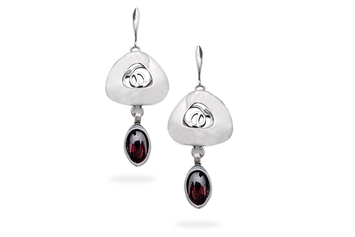 Exclusive earrings with Garnets Exclusive earrings with Garnets