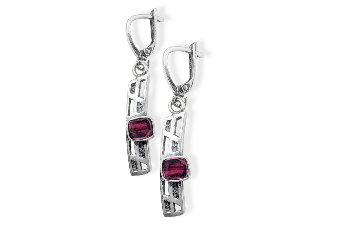 Exclusive earrings with Garnets 1 Exclusive earrings with Garnets 1
