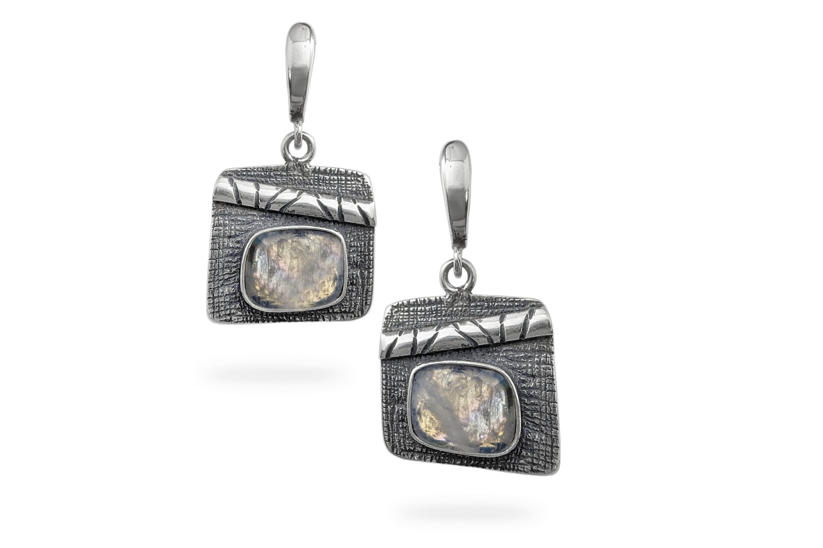 Exclusive earrings with Moonstone 2