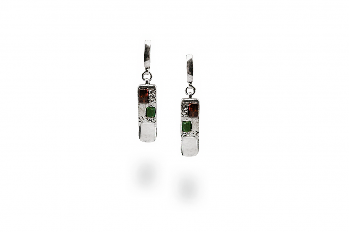 Exclusive earrings with Moonstone, Malachite and Garnet Exclusive earrings with Moonstone, Malachite and Garnet