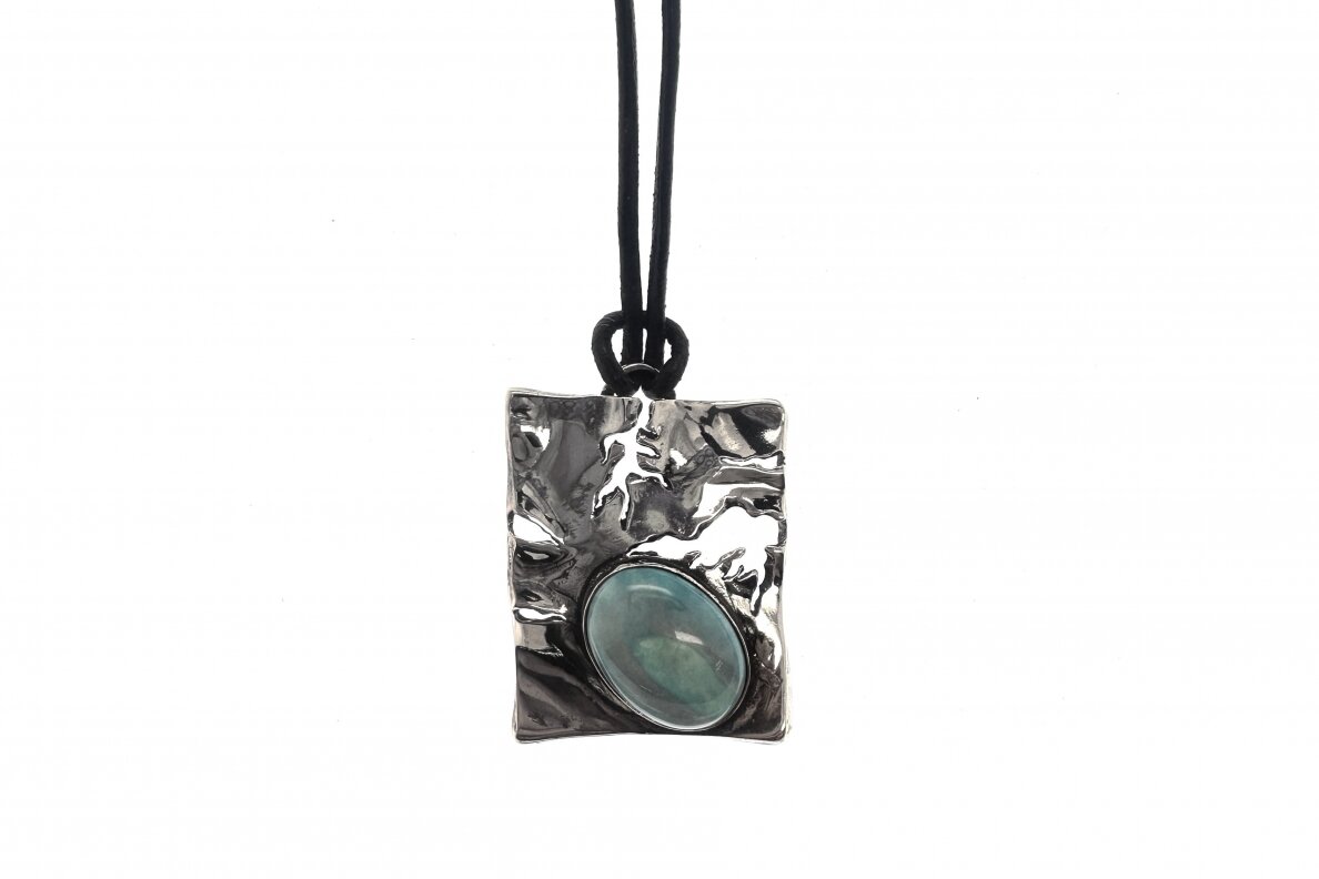 Exclusive necklace with agate Exclusive necklace with agate