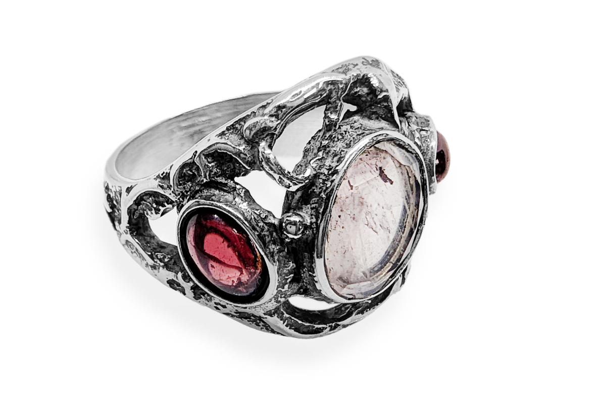 Exclusive ring with Rose Quartz and Garnet 2 Exclusive ring with Rose Quartz and Garnet 2
