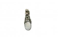 Exclusive pendant with Moonstone