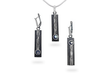 Exclusive set with mother of pearl