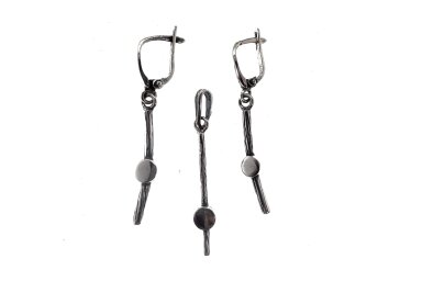 Exclusive minimalist set