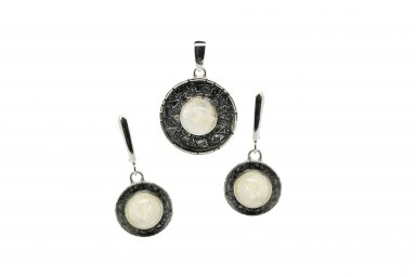 Exclusive set with Moonstone Exclusive set with Moonstone