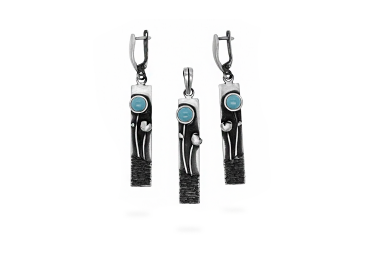 Exclusive complement with turquoise