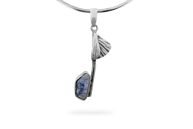 Exclusive pendant with Kyanite Exclusive pendant with Kyanite