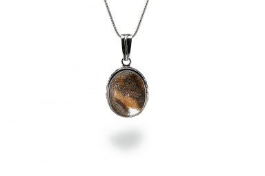 Exclusive pendant with Quartz Exclusive pendant with Quartz