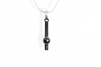 Exclusive pendant with Pearls