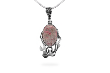 Exclusive pendant with rhodonite