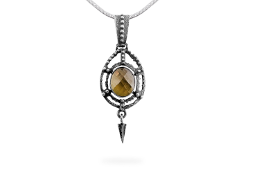Exclusive pendant with Sultanite
