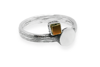 Exclusive ring with Hematitte 1