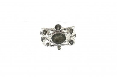 Exclusive ring with labradorite stone