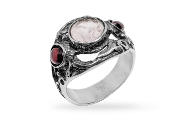 Exclusive ring with Rose Quartz and Garnet Exclusive ring with Rose Quartz and Garnet
